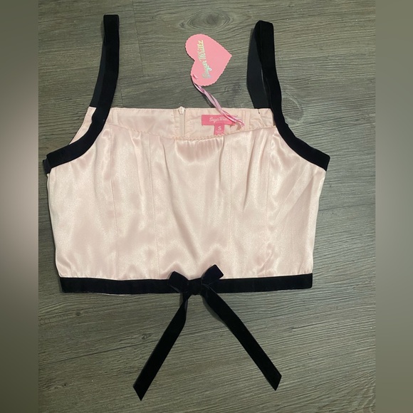 NWT Dolls Kill / Sugar Thrillz Sweet Kiss Satin Crop Top - Picture 1 of 4
